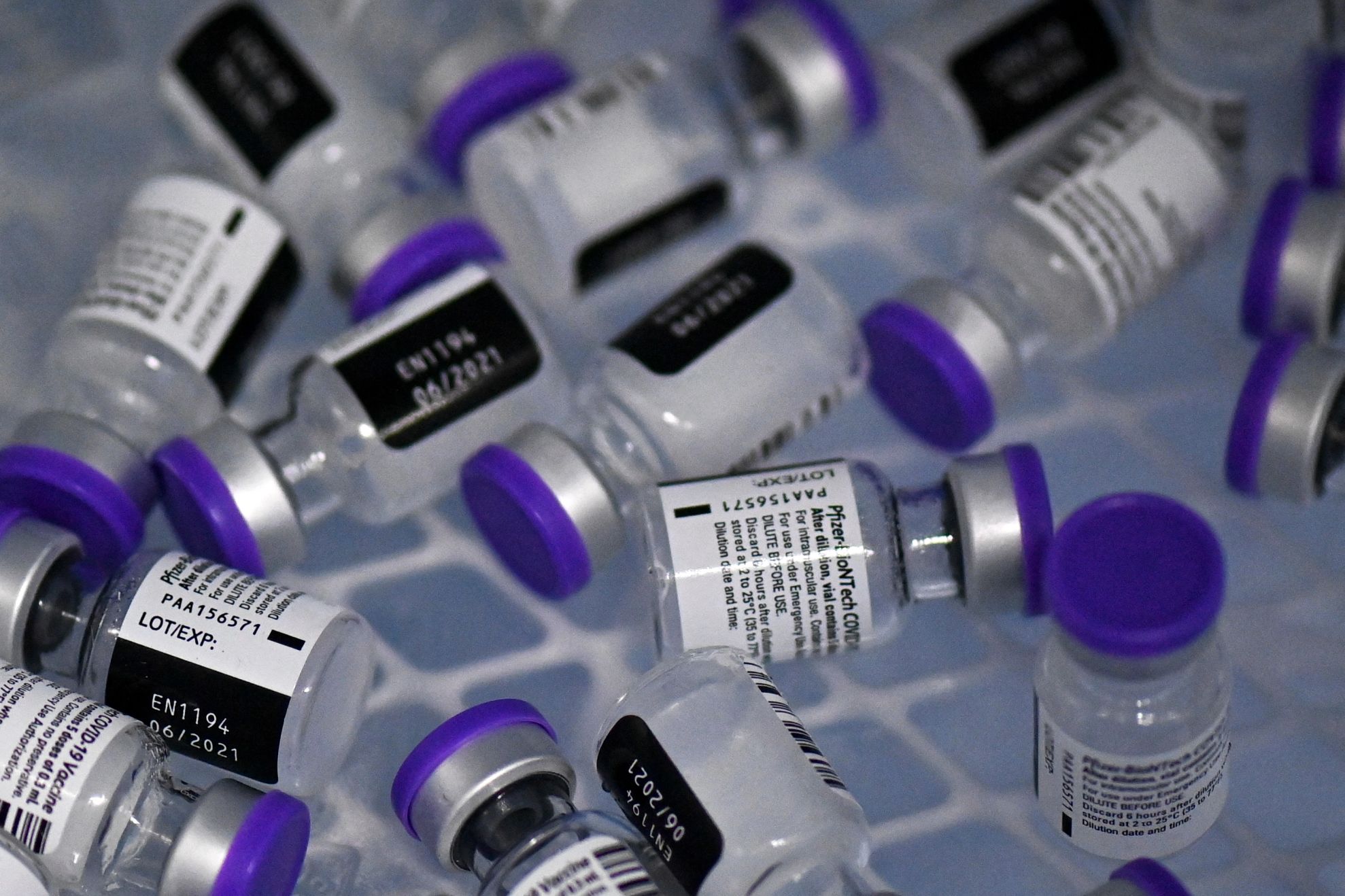 Vaccin Pfizer/BionTech împotriva COVID-19 / Profimedia