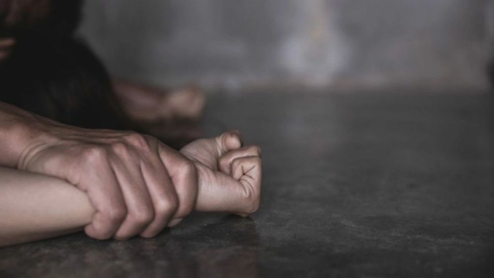Urmărit internațional pentru agresiune sexuală
