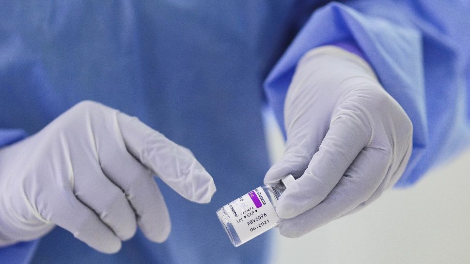 Vaccinul AstraZeneca/sursa foto: Octav Ganea, INQUAM