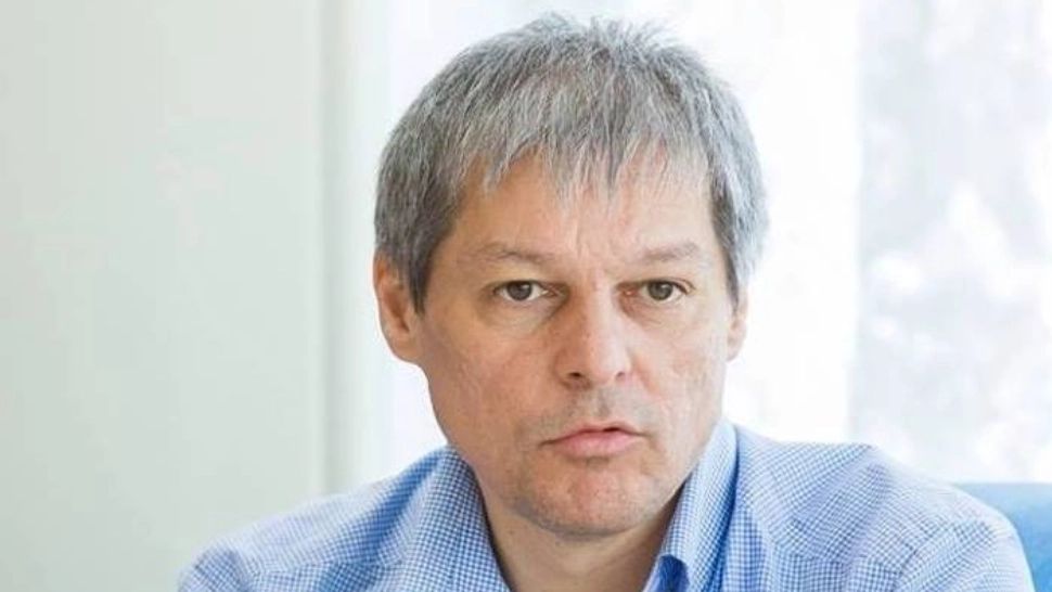 Dacian Ciolos, sursa foto: pagina oficiala de Facebook