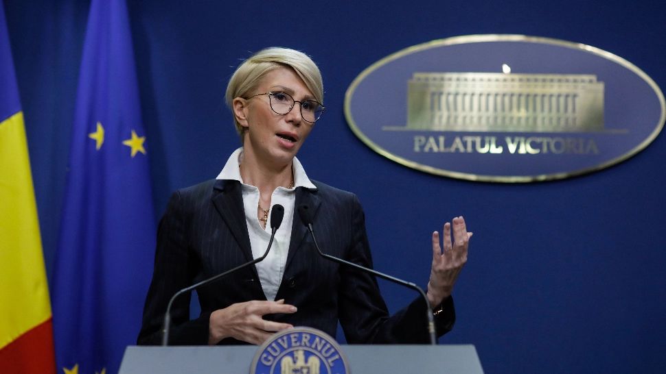 Raluca Turcan, anunț despre folosirea semnăturii electronice la încheierea contractelor de muncă Foto: InquamPhotos/George Călin