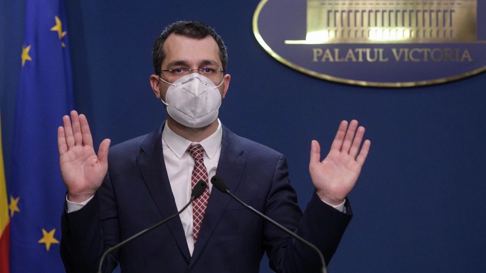 Câți români cred că Vlad Voiculescu a greșit după demitere și care este viitorul coaliției de guvernare Foto: INQUAM