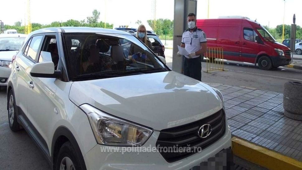 Bulgarii au cumpărat testele false de la un conațional, pentru 50 de euro bucata. Foto/Poliția de Frontieră