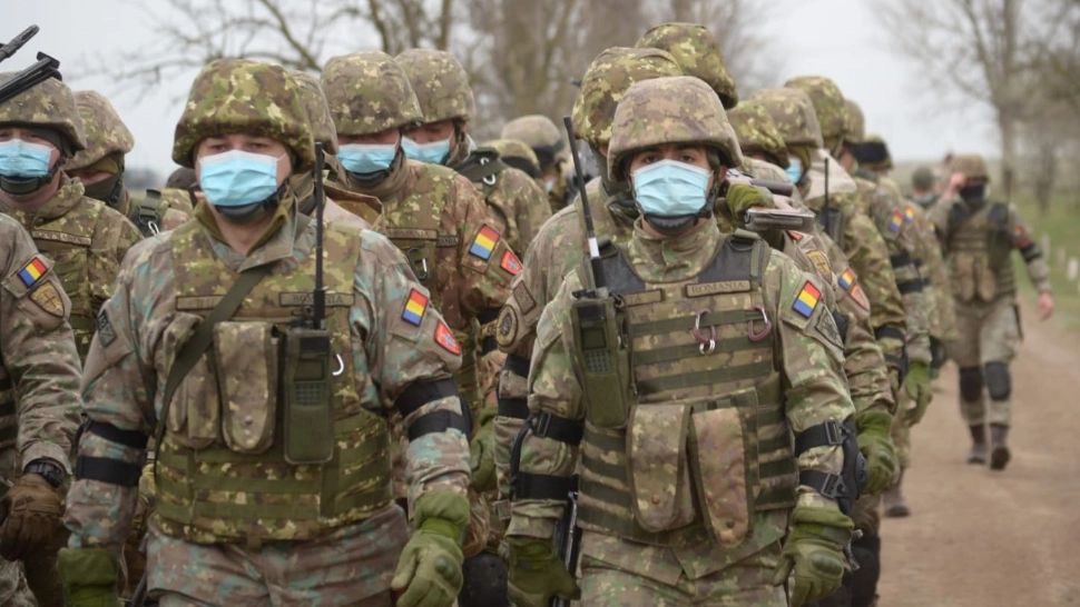 Peste 700 de militari români se întorc din Afganistan în următoarele luni - Decizia NATO