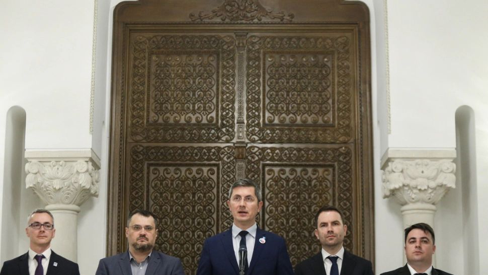 Vicepremierul Dan Barna și miniștrii USR Plus