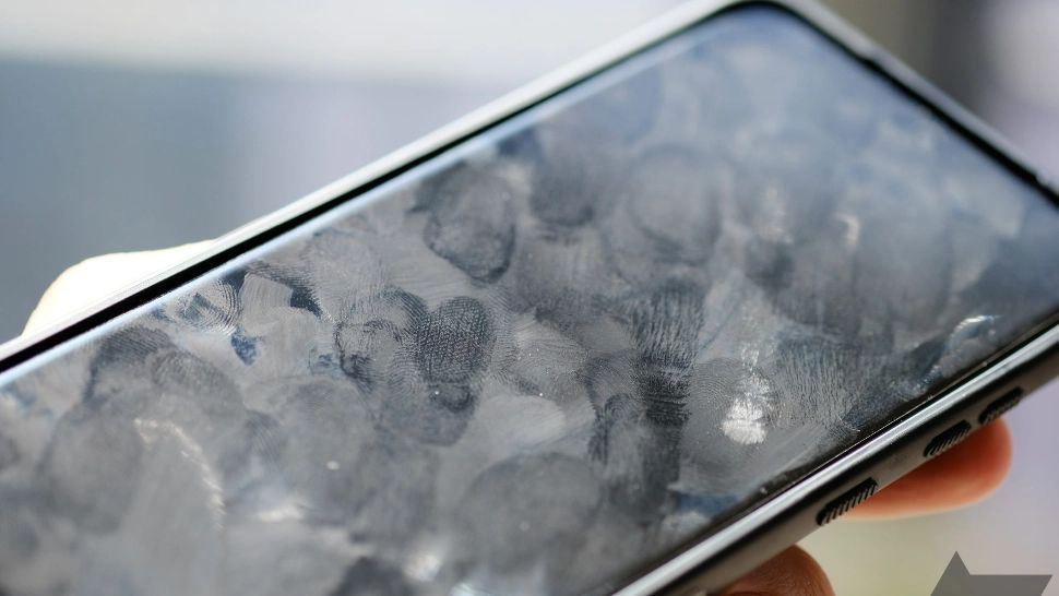 Telefonul mobil, „purtător” de microbi. Foto/androidpolice.com