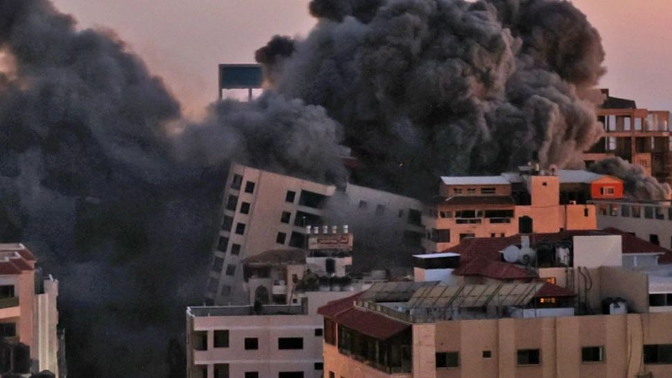 Clădire prăbușită în Gaza. Foto: Twitter Mark Slapinski
