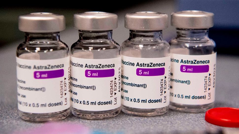 România ia în calcul să scoată la vânzare vaccinurile AstraZeneca rămase nefolosite / Foto: Profi Media