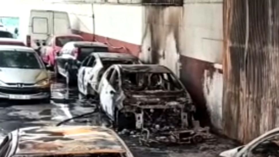 Incendiu la un atelier auto. Foto: captură sevilla. abc.es