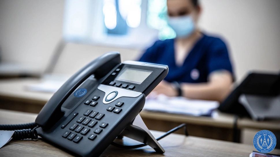 119 noul număr la care pot fi raportate abuzuri împotriva copilului. Foto/Profimedia