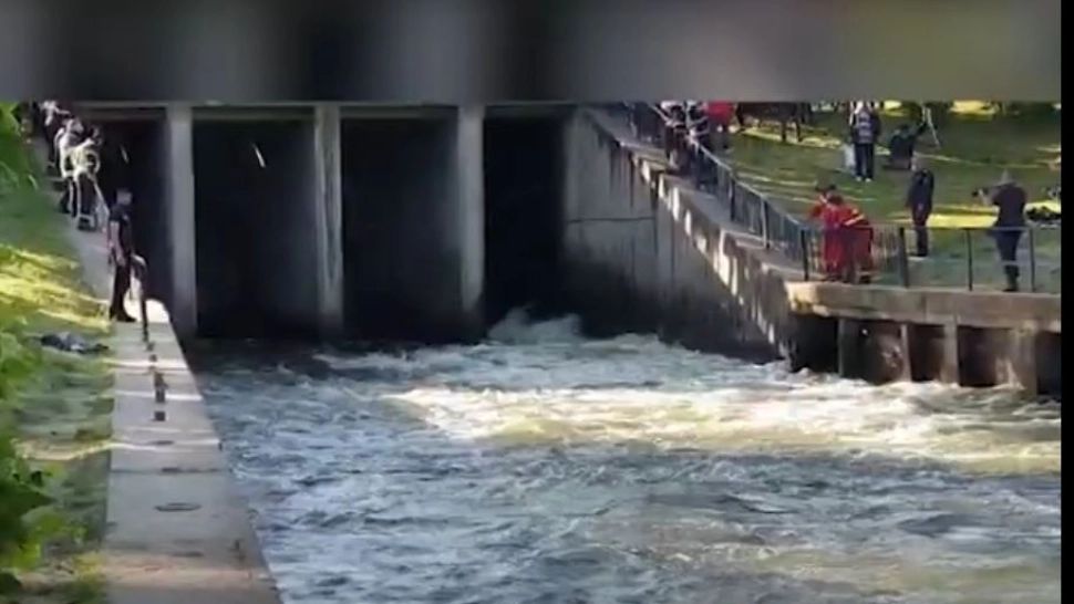 Tânăr de 25 de ani înecat în râul Colentina. Foto/Captură video