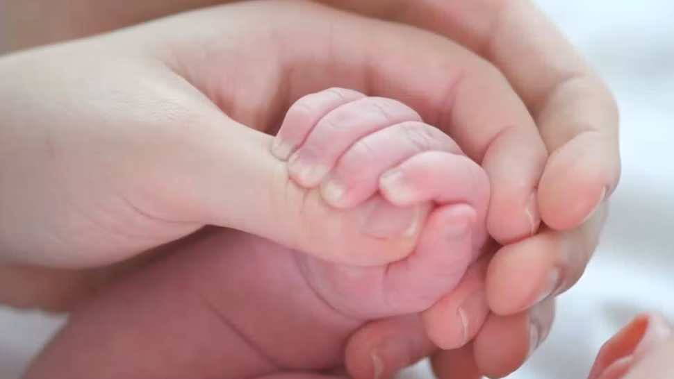 Numărul copiilor din România, în declin - Cu cât a scăzut rata de natalitate în 2020, primul an de pandemie