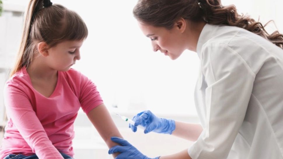 Vaccinarea copiilor din România împotriva COVID-19 va începe foarte repede