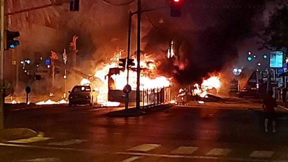 Ploaie de 500 de rachete la Tel Aviv, lansate de grupări palestiniene - clădiri în flăcări și mai multe victime