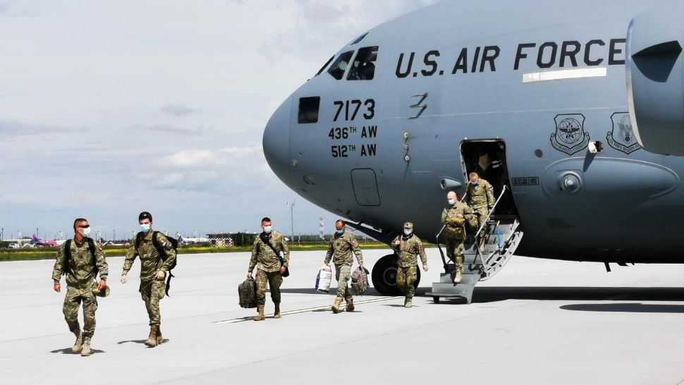 Primii militari s-au întors din Afganistan
