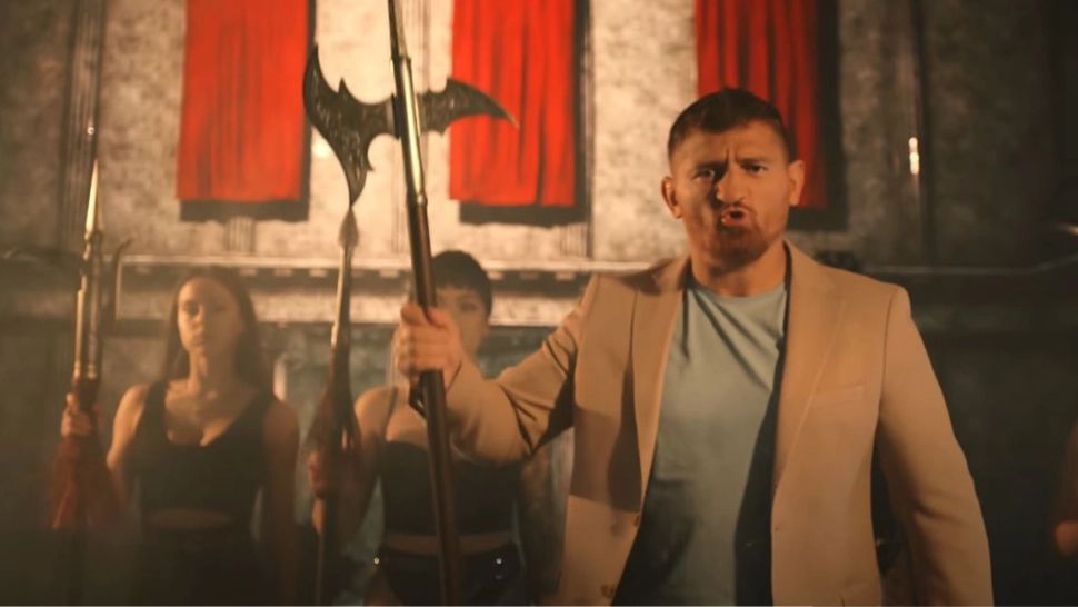 Cătălin Moroșanu s-a apucat de cântat. Foto/Captură video.