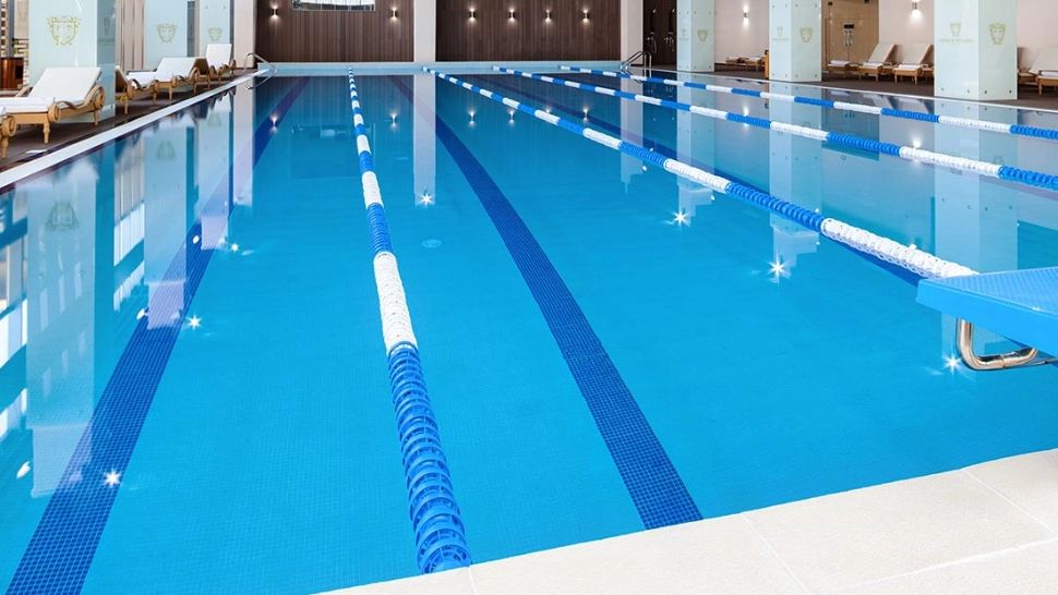 Piscină interioară