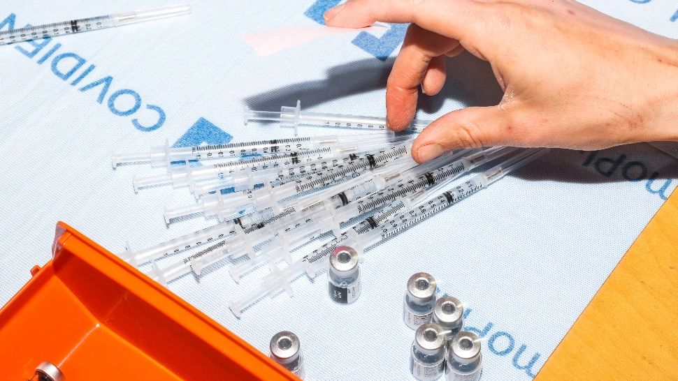 BILANȚ vaccinare COVID-19 de 1 iunie: Cel mai mic număr de români imunizați pe zi. Reacții ADVERSE Foto: Profi Media