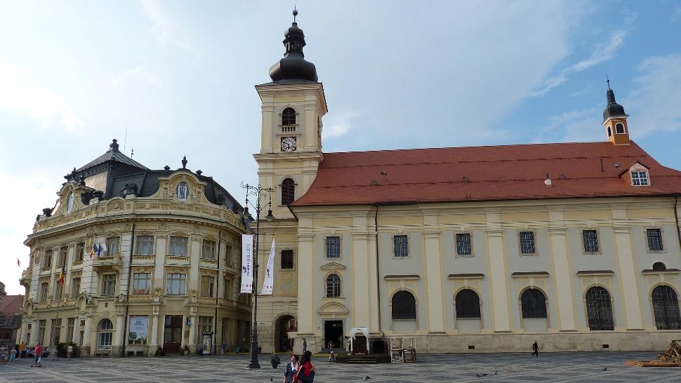 Centru vaccinare drive thru Sibiu