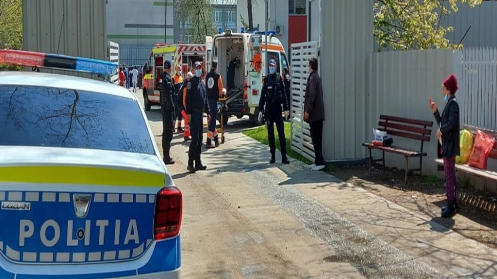 Cadavru carbonizat, găsit într-o mașină, în Brașov