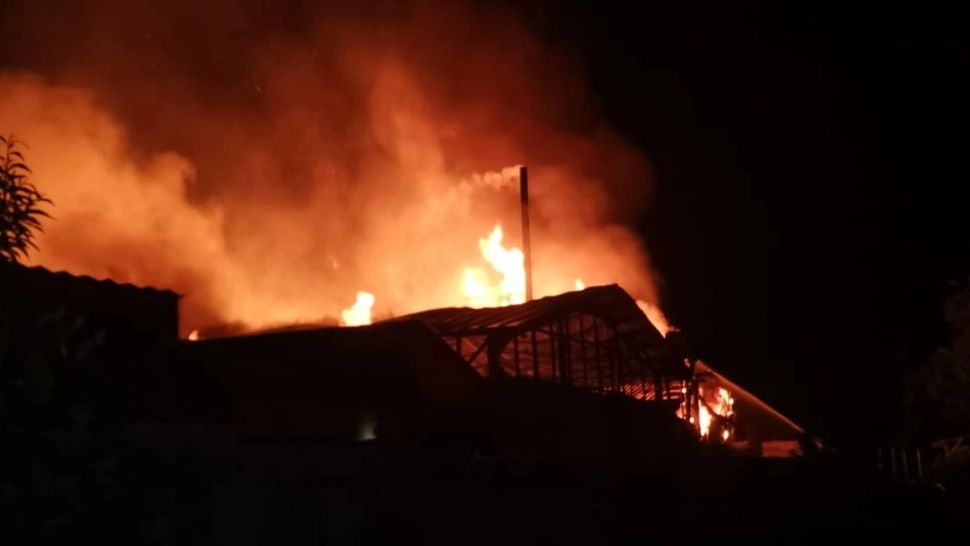 Tabără de rromi de lângă Napoli, în flăcări