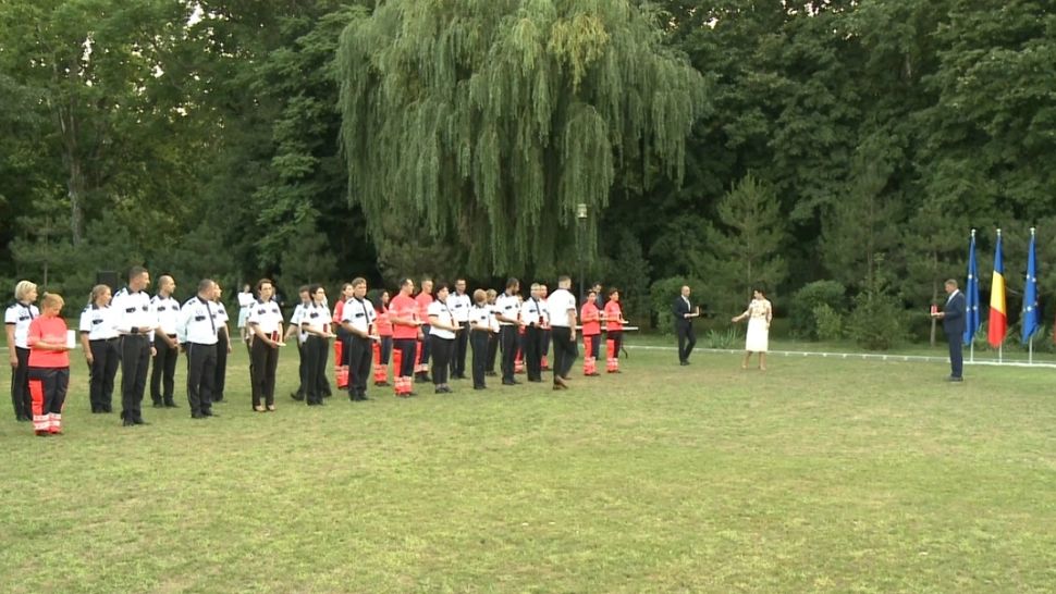 Decorare medici și asistenți de Ziua Ambulanței