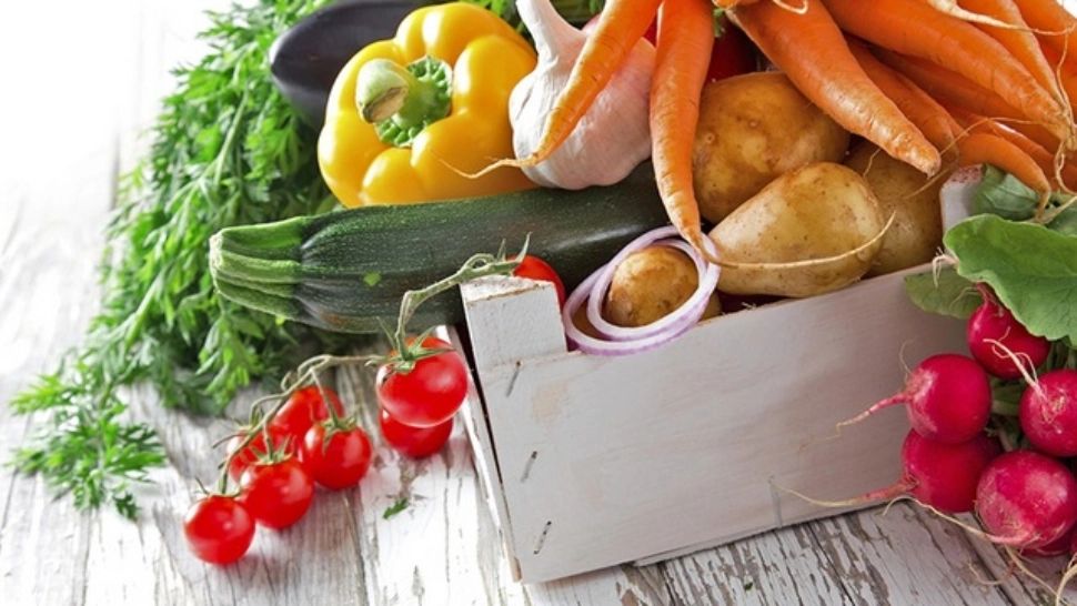 Supermarketurile, invadate de legume importate