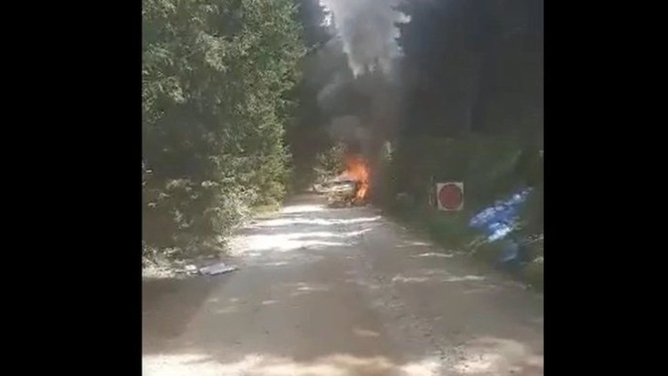 Mașină, în FLĂCĂRI, în timpul Raliului de la Sibiu - Imagini terifiante