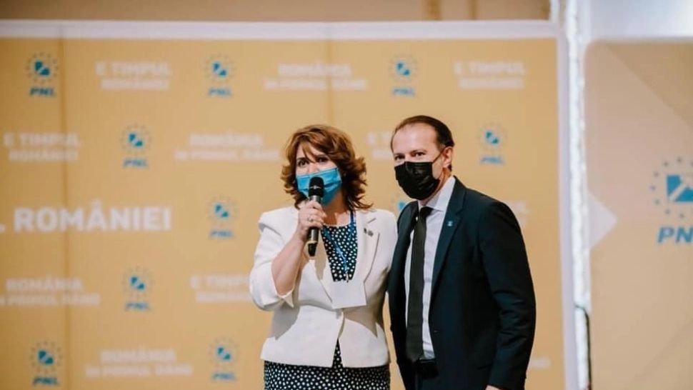 Monica Anisie alături de premierul Florin Cîțu