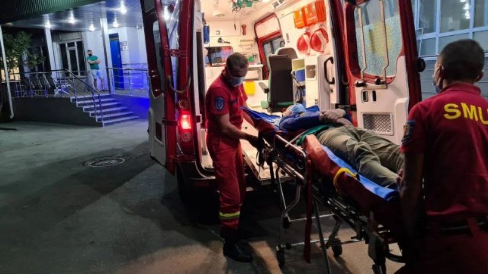 Un deputat de 73 de ani, din Republica Moldova, a suferit un traumatism în timpul unei sărituri cu parașuta
