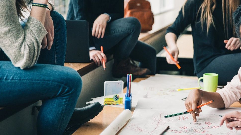 Apar primele școli-pilot din proiectul “România Educată”. Sursa foto: Pixabay