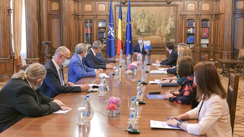 Discuții pe tema proiectului 