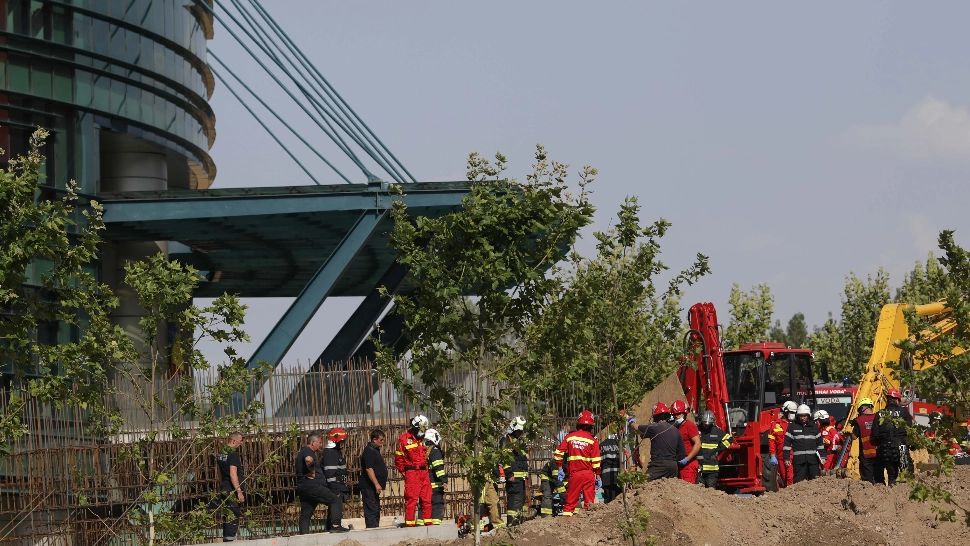 Ministrul Muncii, acuzat de indiferență după ce 2 muncitori au fost îngropați de vii în Capitală - Solicitările BNS Foto: INQUAM