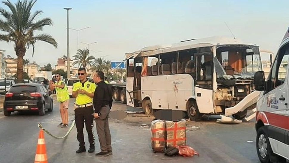 TRAGEDIE în Turcia, după un autocar răsturnat în Antalya - 3 turiști ruși MORȚI, 16 RĂNIȚI, printre care și copii