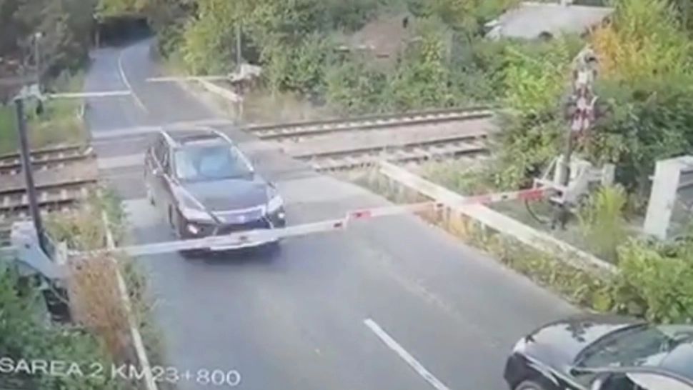 Șoferul care a rupt barierele este medic