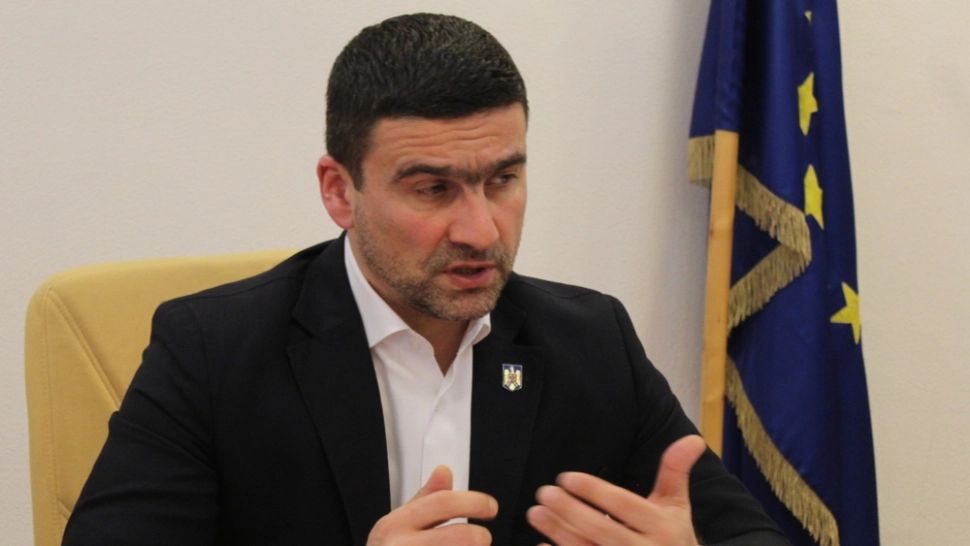 DEMISIE în PNL: Fostul senator, acuzat că s-a branșat ilegal la curent, a plecat din partid