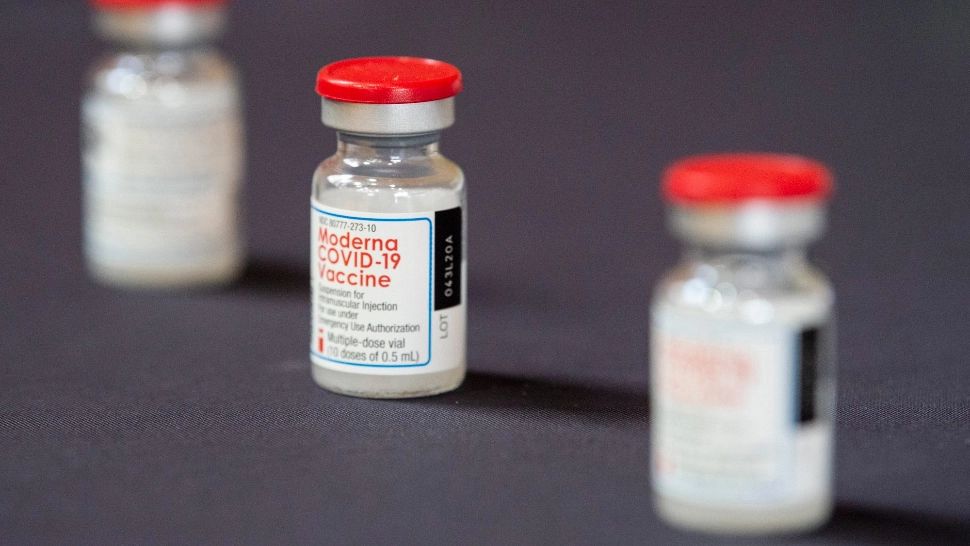 România DONEAZĂ aproape 500.000 de doze de vaccin anti-COVID-19 Moderna Foto: ProfiMedia