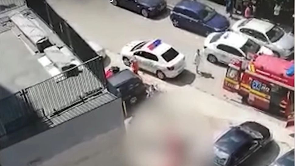 Scena teribilă i-a șocat pe vecinii tânărului