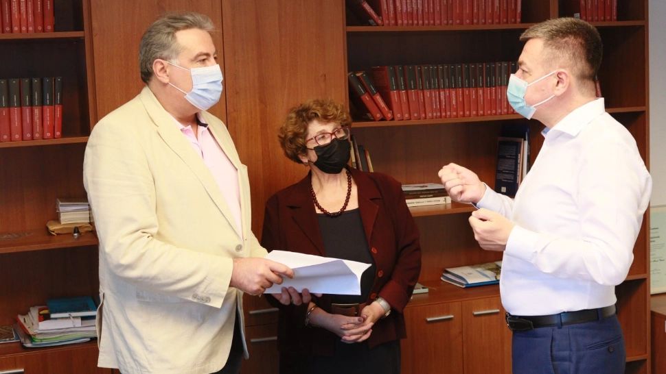 Adrian Cioroianu împreună cu ministrul Culturii, Bogdan Gheorghiu / Foto: Facebook Ministerul Culturii