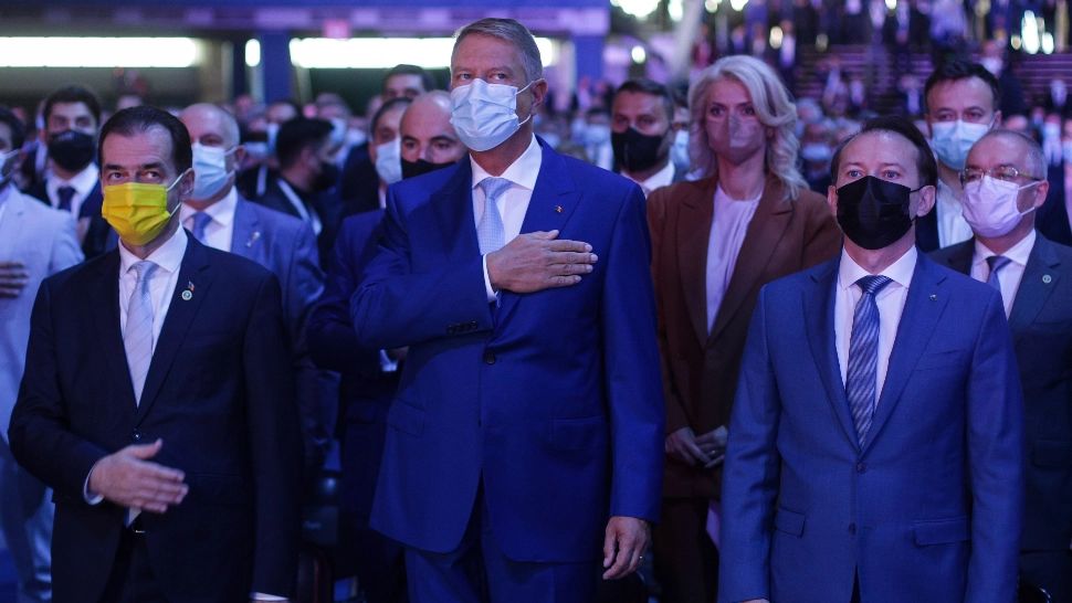 Ludovic Orban, Florin Cîțu, Klaus Iohannis, congres PNL 25 septembrie 2021 Foto: INQUAM/Octav Ganea