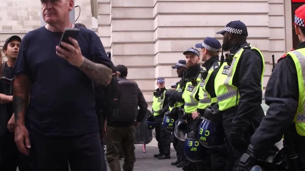 Protest anti-vaccin în Londra. Foto: captură YouTube