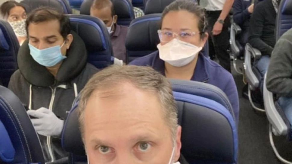 STUDIU. Rata de transmitere COVID-19 în avion este extrem de mică- Cum are loc testarea
