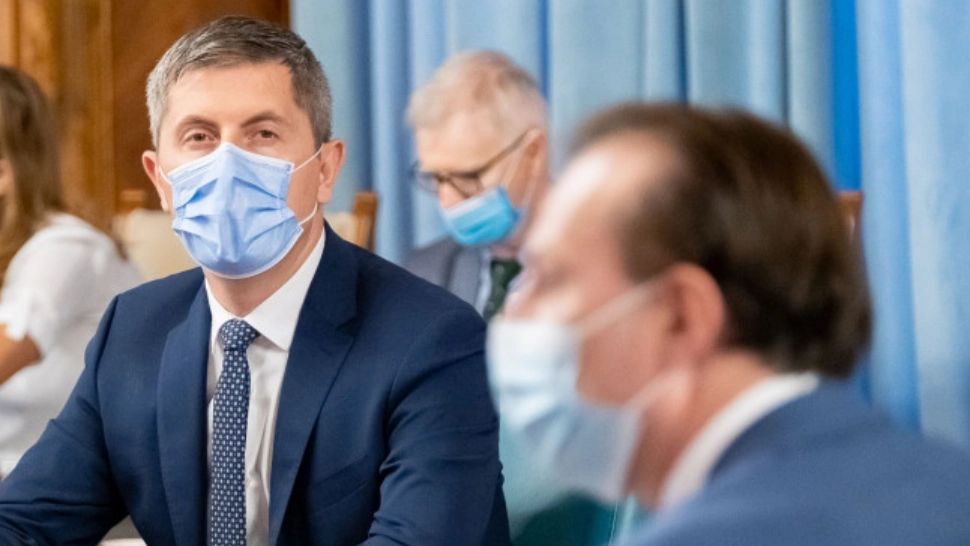 Dan Barna (USR-PLUS) și Florin Cîțu (PNL)