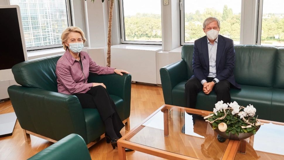 Ursula von der Leyen și Dacian Cioloș Foto: Facebook.com
