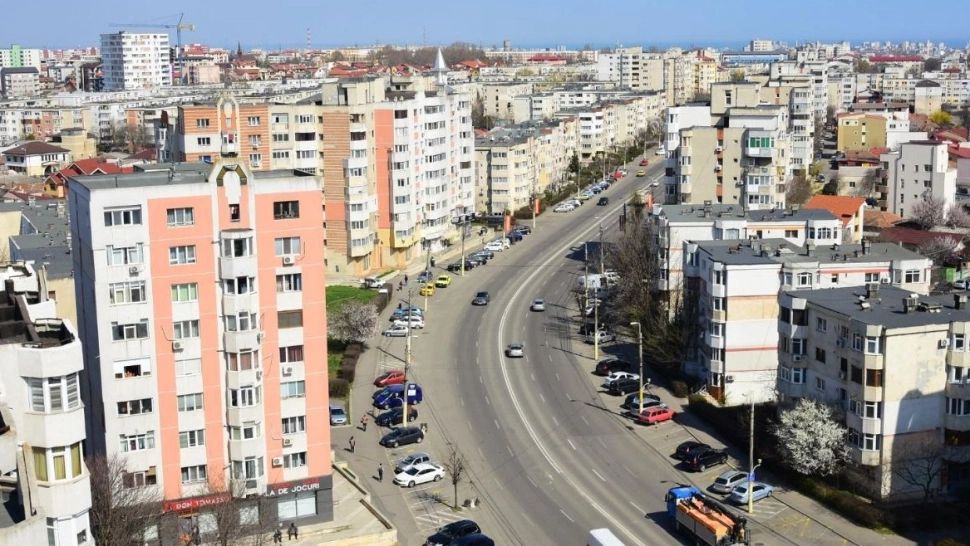 Constănțenii, terorizați de mirosuri groaznice de mai multe zile - Autoritățile NU știu de ce Foto: ct100.ro