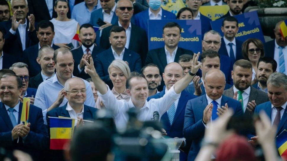 Florin Cîțu și susținătorii săi