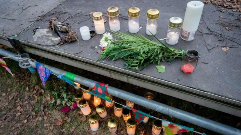Trei adolescenţi, condamnaţi la închisoare pentru omorârea prin tortură a unui coleg