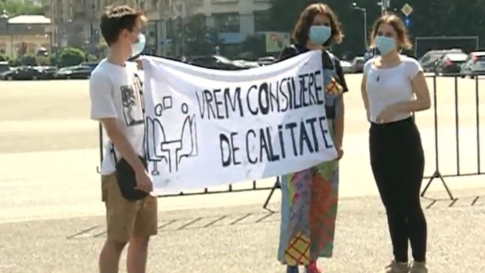 Proteste la Palatul Victoria