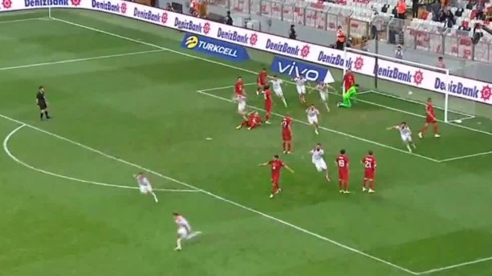 Radunovic marchează golul de 2-2 în meciul cu Turcia