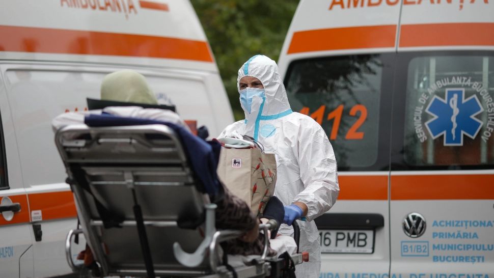 Ambulanțele NU mai fac față bolnavilor: Cum arată o zi din viața medicilor de la salvare Foto: INQUAM/Octav Ganea
